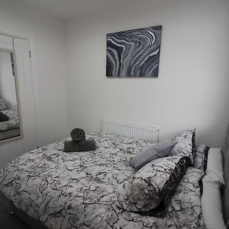 Cosy Two Bedroom First Floor Apartment Birmingham Exteriér fotografie