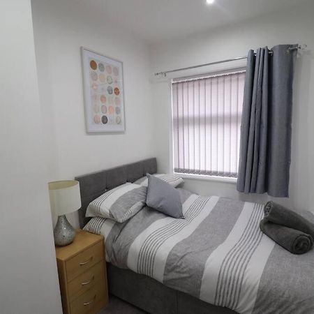 Cosy Two Bedroom First Floor Apartment Birmingham Exteriér fotografie