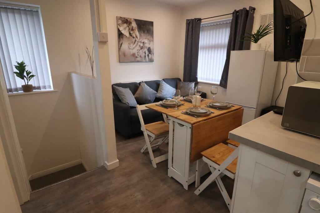 Cosy Two Bedroom First Floor Apartment Birmingham Exteriér fotografie